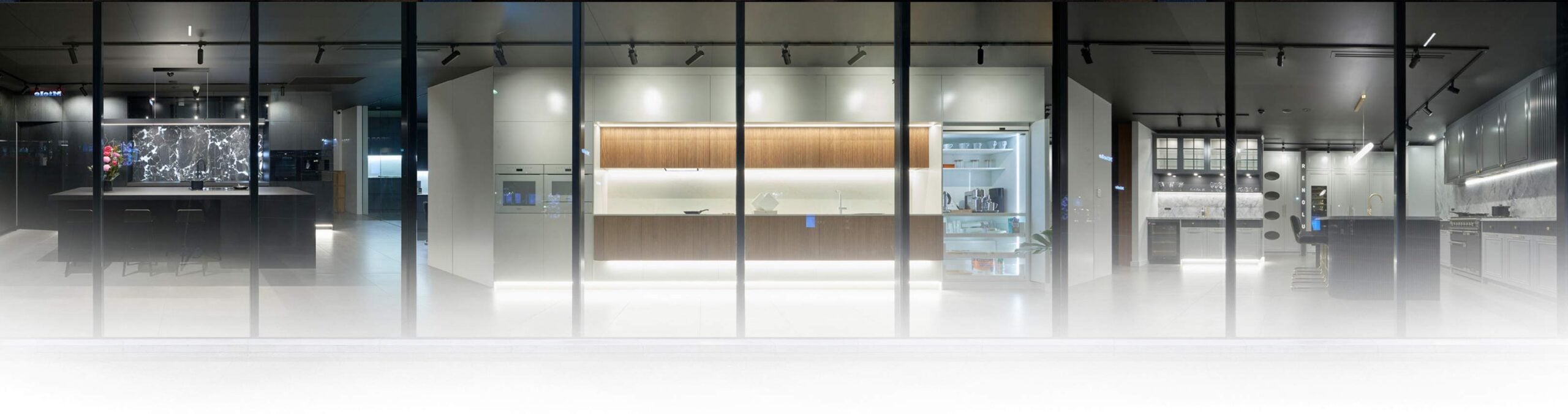 Renolux showroom and team